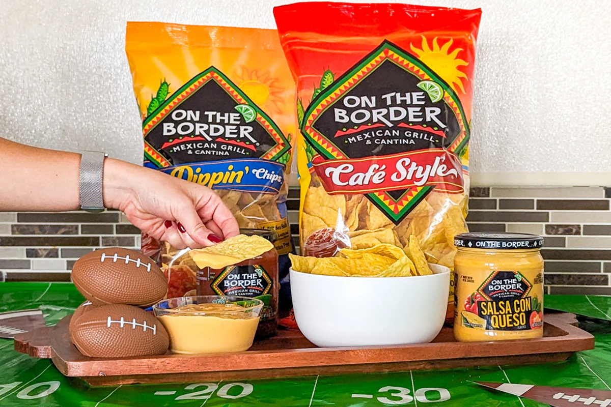 On The Border Tortilla Chips Fiesta Dippin' Chips 8 oz - Image 3
