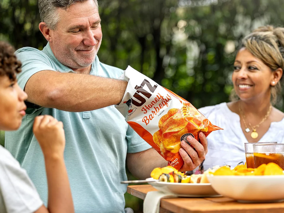 Utz Potato Chips Honey Barbeque 2.75 oz. - Image 2