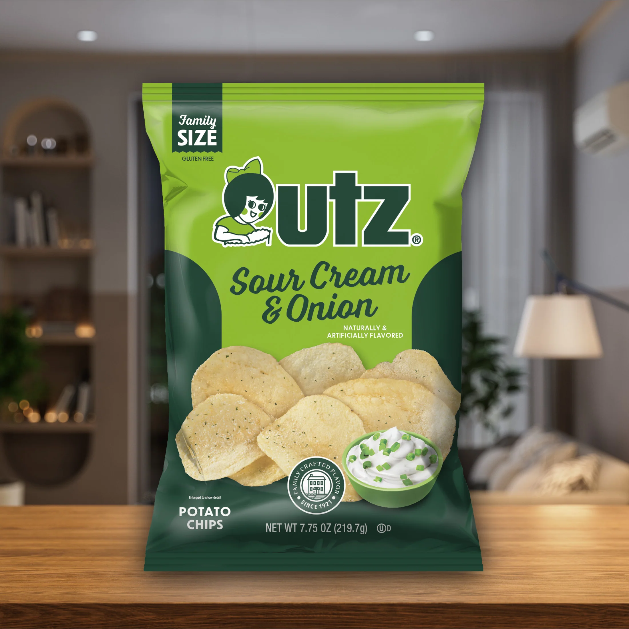 Utz Potato Chips Ripples Sour Cream & Onion 7.75 oz - Image 4