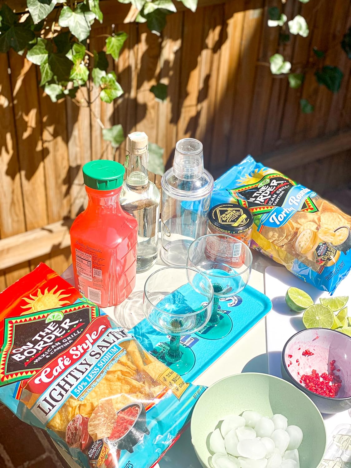 On The Border Lightly Salted Cafe Style Tortilla Chips - Image 4