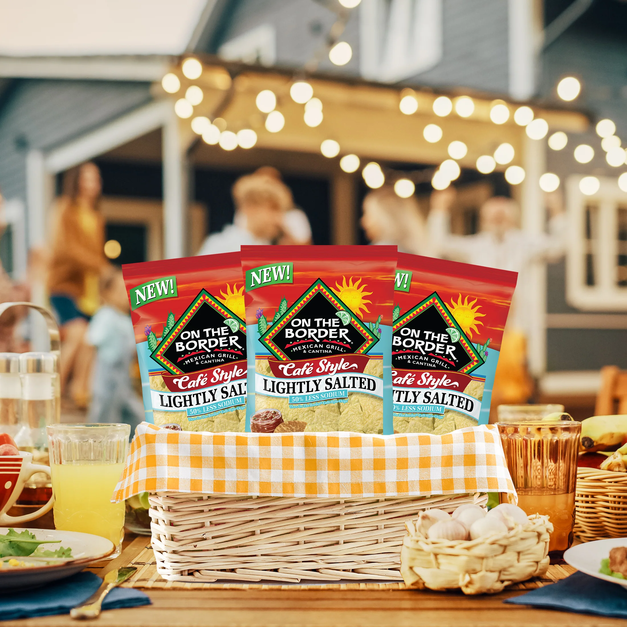 On The Border Lightly Salted Cafe Style Tortilla Chips - Image 7