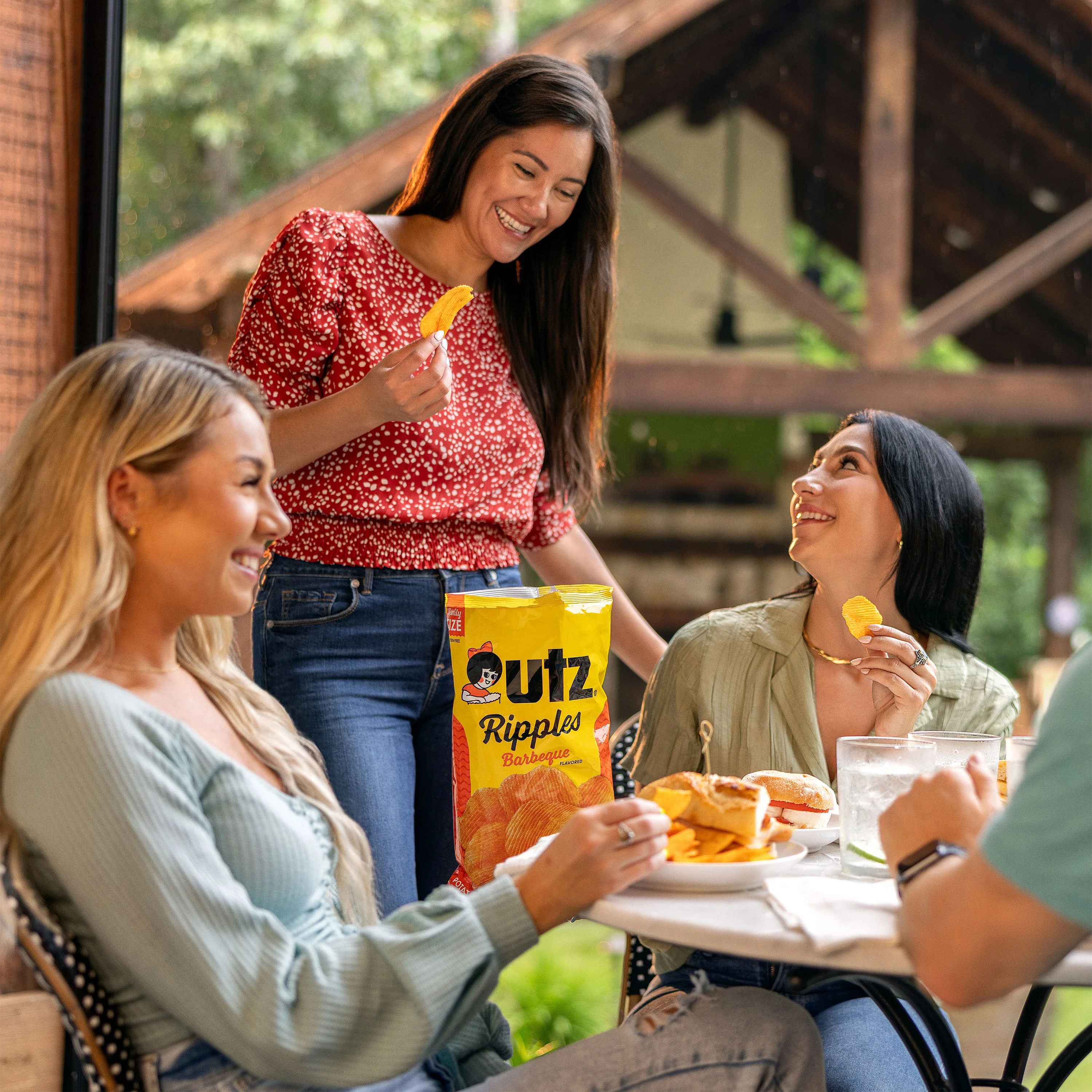 Utz Kettle Classics Potato Chips Salt & Malt Vinegar - Image 4