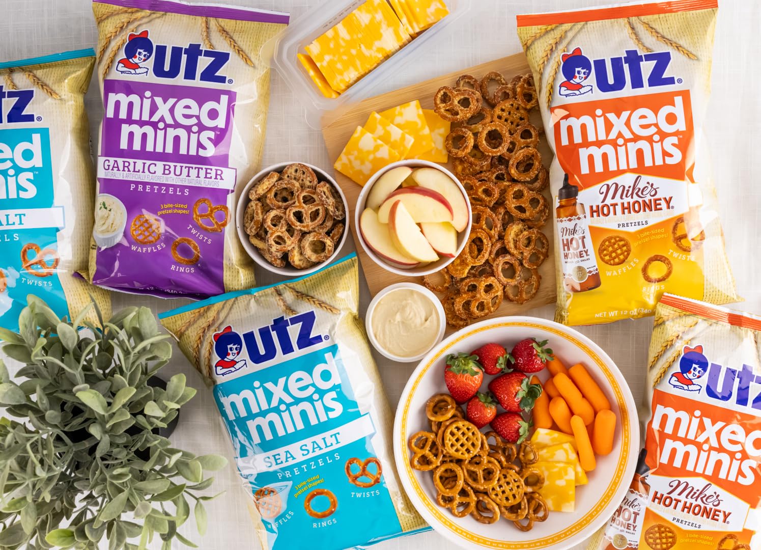 Utz Mixed Minis ® Pretzels, Sour Cream and Onion - Image 3