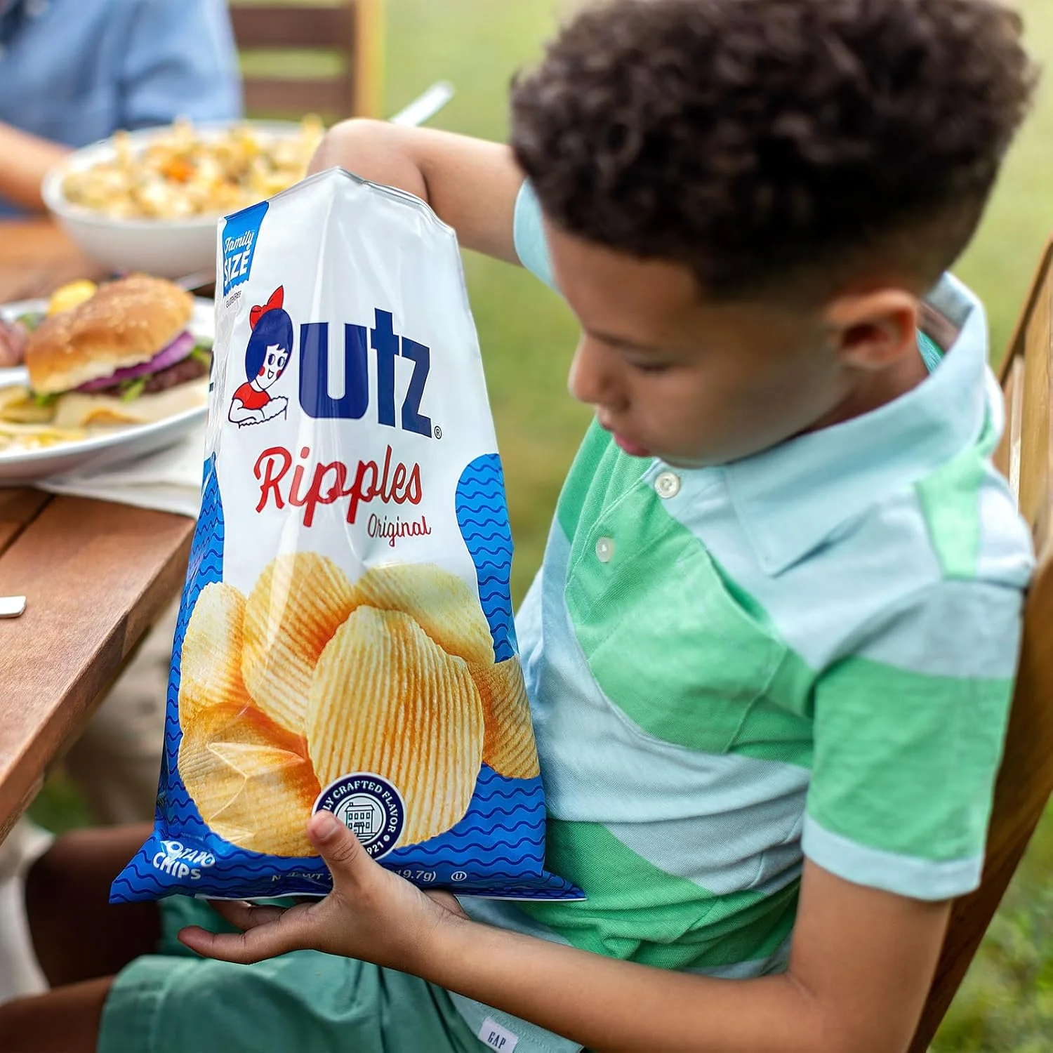 Utz Original Reduced Fat Ripples Potato Chips - Image 4