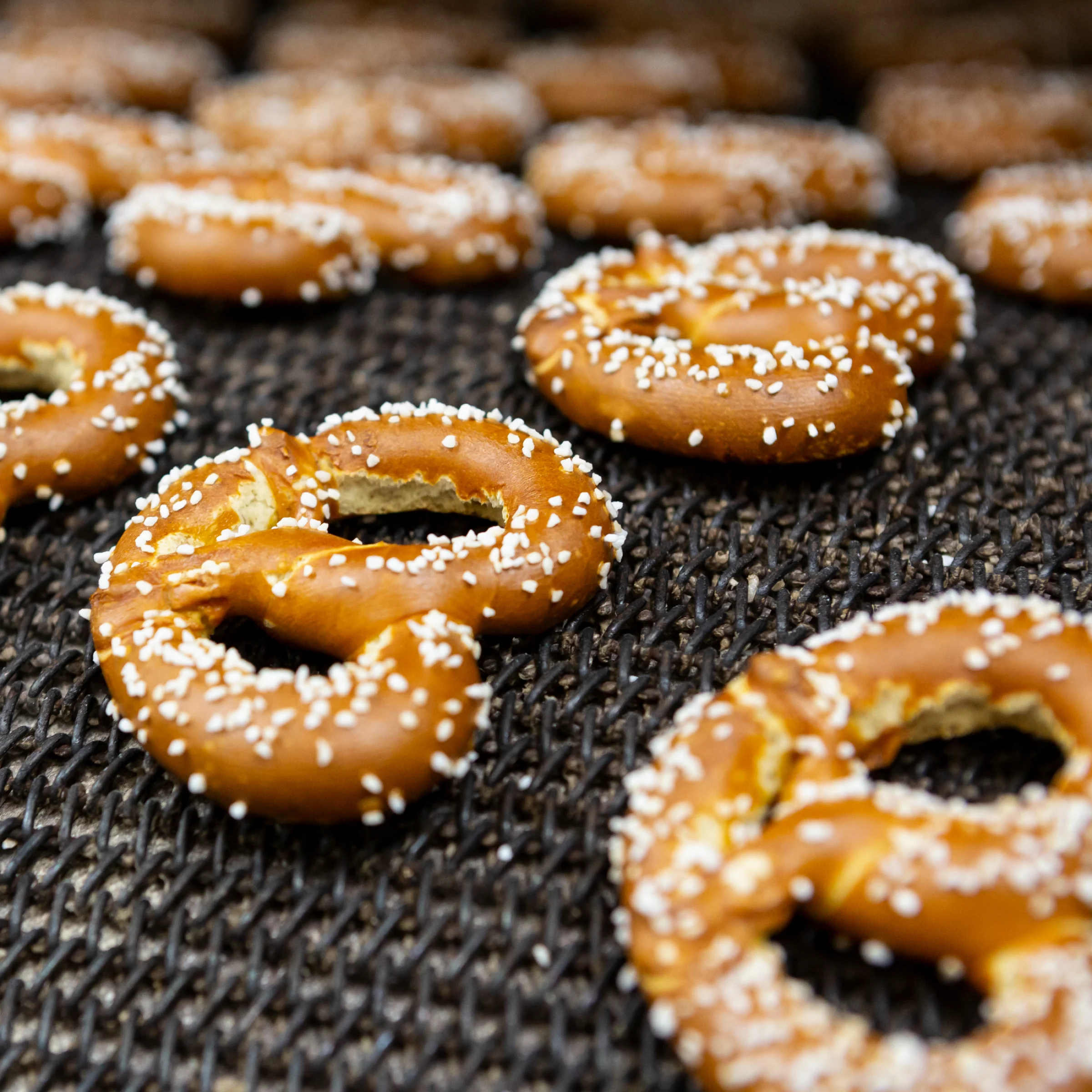 Utz Old Fashioned Sourdough Hards Pretzels Barrel - Image 3